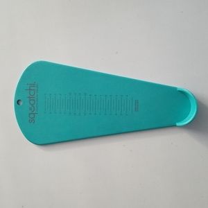 Squatchi toddler/kids foot measuring tool